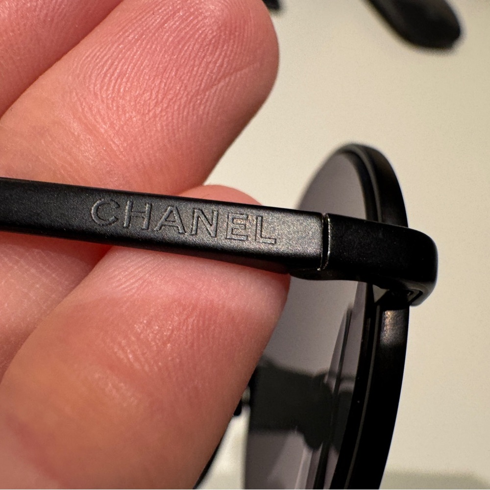 Round MATTE BLACK DARK GREY Sunglasses - Picture 14 of 17